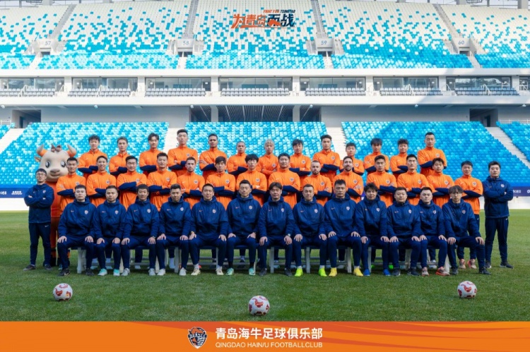 青島海牛一線隊(duì)名單：老將鄭龍、薩里奇坐鎮(zhèn)，金洋洋等新援在列